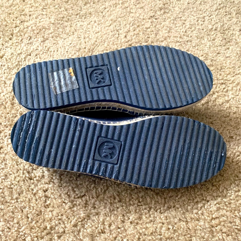 ✨NEW✨MICHAEL KORS NAVY BOW TIE ESPADRILLES - Picture 8 of 9
